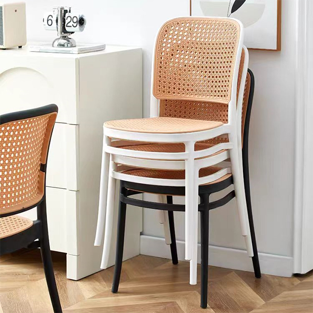 Modern Durable Portable Plastic Sillas De Plasticas Stackable Dining Chair for Restaurant