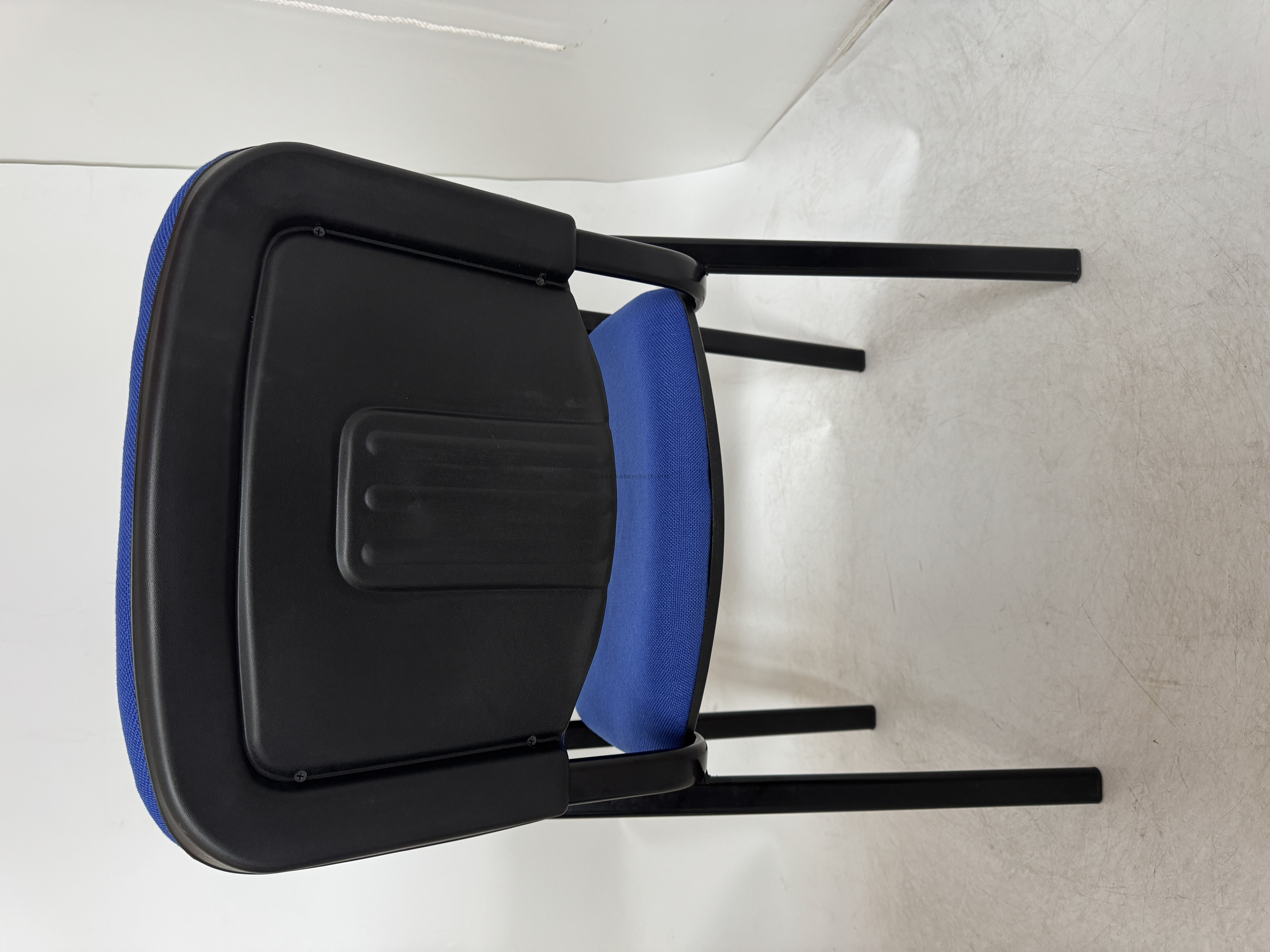 black leg upholstery conference chair with arm
