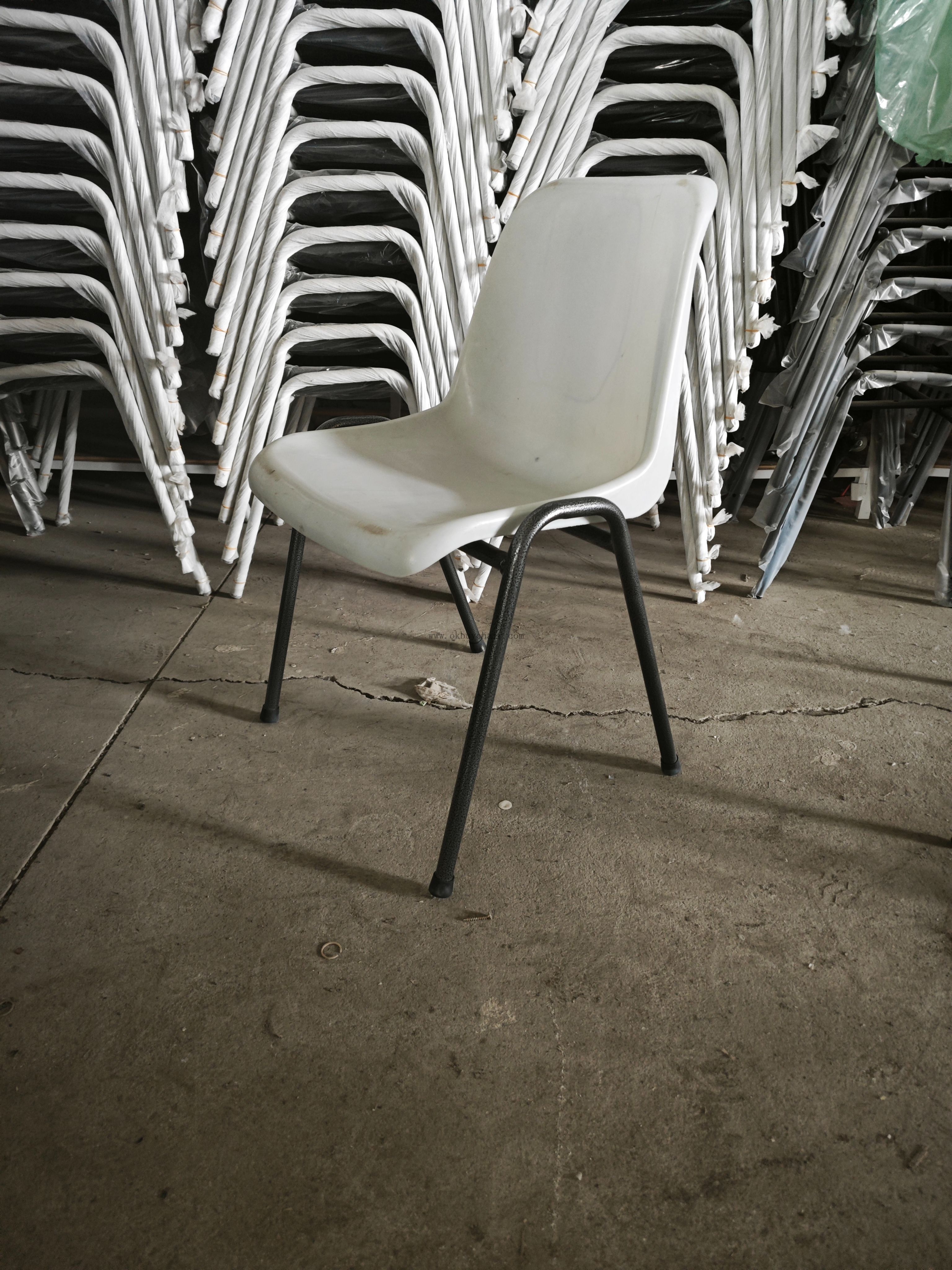 Stackable Plastic Chair with Powder Coated Steel Legs Restaurant Training Conference Commercial Chair