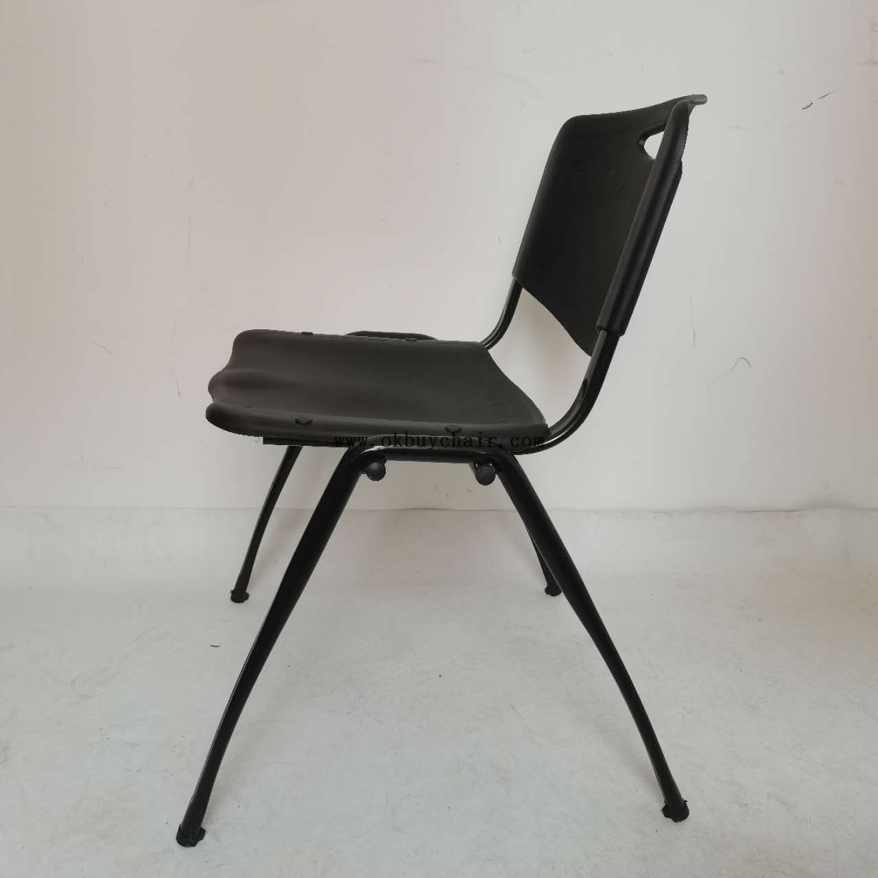 Stackable Plastic Conference Chair with Heart Shape Metal Legs for Event Seating and Church Hall Use